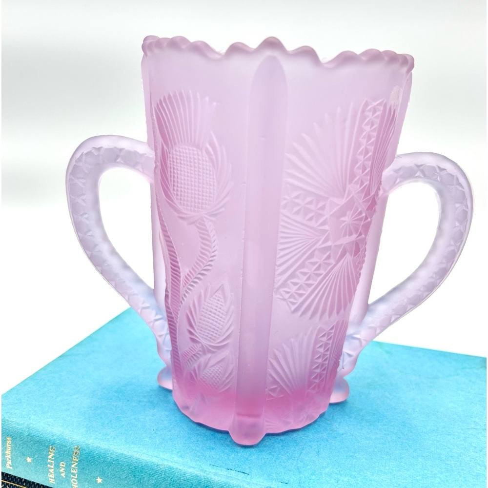 Vtg LG Wright Glass (Higbee) Frosted Pink Paneled Thistle Spooner Vase w/ Handle